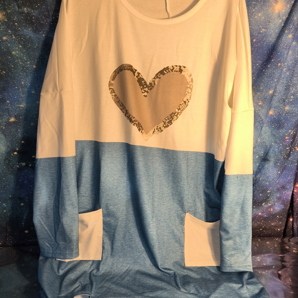 Blue and White Heart Long Sleeve Tunic Top - Picture 3 of 4